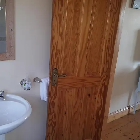 Bed & Breakfast Seashells 3*